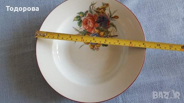 Порцеланови чинии- 2 броя, снимка 4 - Чинии - 33499789