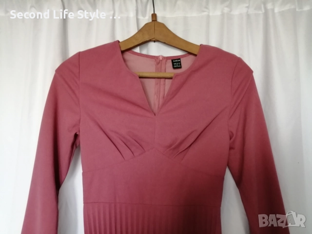 Елегантна дамска розова рокля с уникален дизайн р-р S (EU 36), снимка 5 - Рокли - 52954034