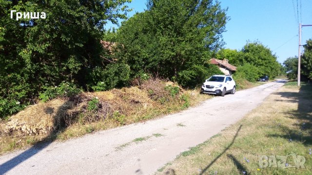 Продавам дворно място 1800м2 в с. Островче, снимка 11 - Парцели - 37517139