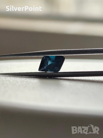 Сапфир Vivid Blue с уникална шлифовка и сертификат , снимка 4 - Други - 52822019