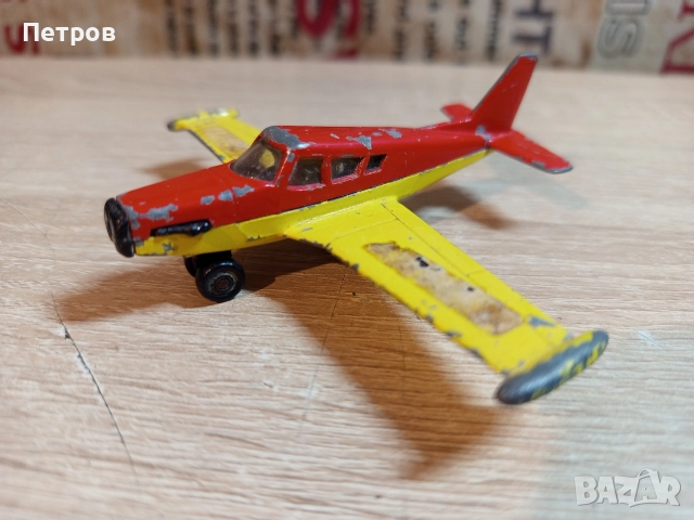 Старо самолетче.Piper Comanche.Machbox
