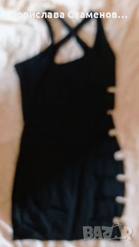 Черна парти рокля с прорези  и преплитащи се презрамки