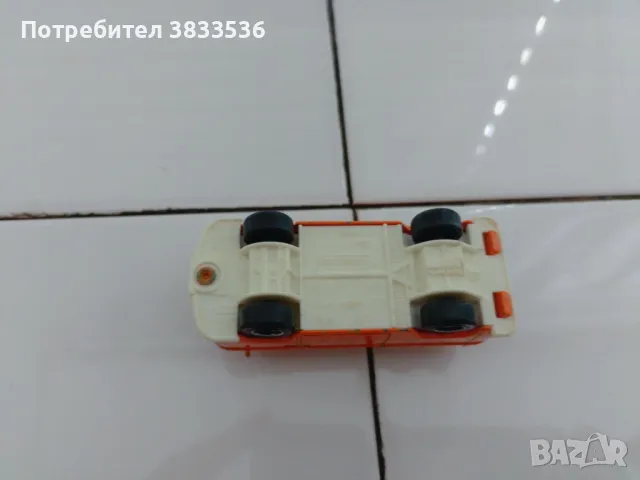 Matchbox VW T2 Bus 1970 метално моделче количка на Мачбокс, снимка 5 - Колекции - 50108391