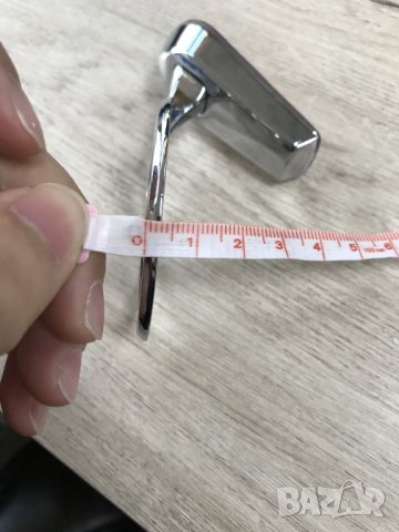 мерник Трабант стояща метална хром емблема на стойка преден капак прицел Trabant, снимка 8 - Аксесоари и консумативи - 33227951