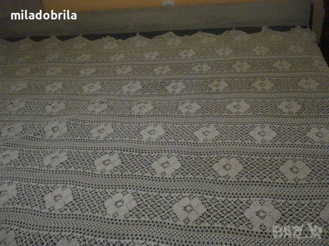 Покривка плетена на една кука