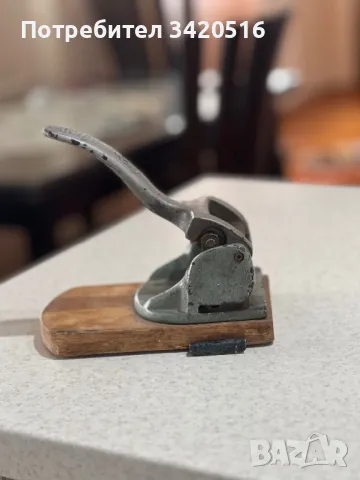 Старинен перфоратор за листи, снимка 3 - Антикварни и старинни предмети - 47616624