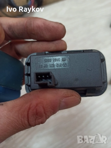 Бутон за затваряне на врата на багажник  2128210651 , Mercedes GLE W166 , снимка 5 - Части - 52028571