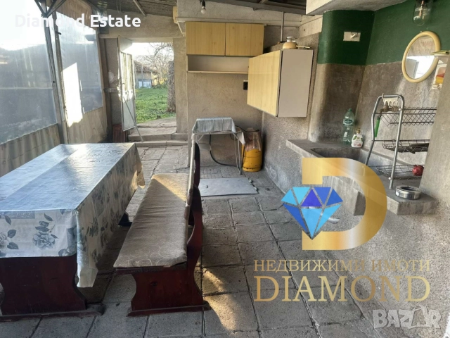 Двуетажна къща с гараж в село Черногорово, общ. Димитровград, снимка 8 - Къщи - 52825731