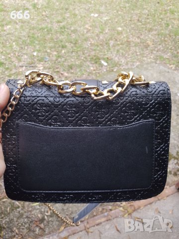 Чанти. GUESS , снимка 6 - Чанти - 43390611