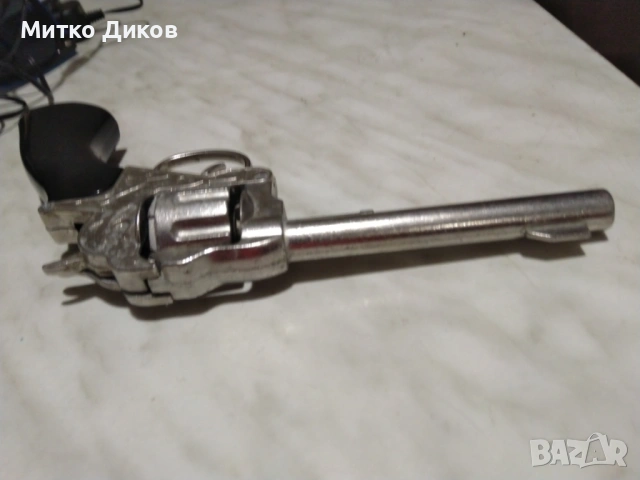 Метален пистолет с капси марков на Левуше, снимка 4 - Други - 53589618