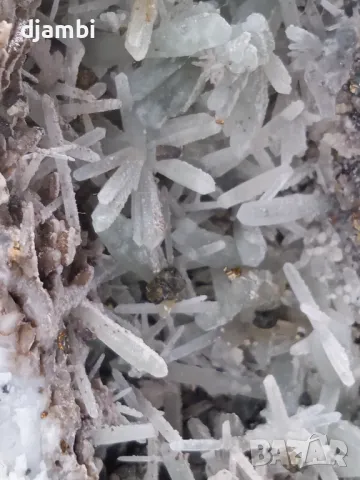 №199,Калцит,Калцит с дребнозърнест пирит и зелен кварц,Кристали,Минерали,Родопи,, снимка 6 - Декорация за дома - 48831569