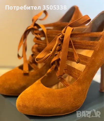 Дамски велурени обувки на висок ток на 3 Suisses, снимка 4 - Дамски елегантни обувки - 47991318