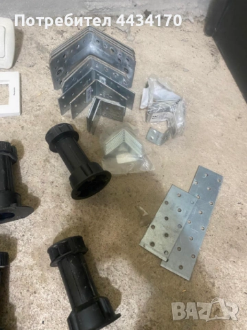 Спешно! Голяма кутия с части за майстори – Ключове, планки, крачета и др., снимка 13 - Други - 53309711