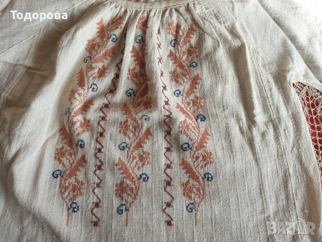 Автентична къса риза от народна носия, снимка 2 - Антикварни и старинни предмети - 43044933