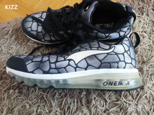 Маратонки ONEMIX номер 40 