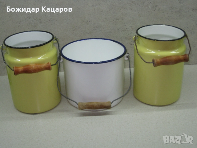 Стари емайлирани съдове, за декорация или саксии. Цена- 15 лева(7.67 €), общо. Пращам по Еконт. Не с