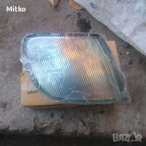 Бленда Дясна До Фара За Фолксваге Пасат 3 Б4 1995г / VW Passat 3 B4 1995y