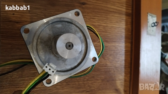 Реверсивeн електрически двигател 20W 100/110V, снимка 10 - Електродвигатели - 52891688