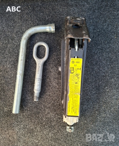 Текстилна стелка за багажник Audi A3 P8, снимка 4 - Аксесоари и консумативи - 51113492