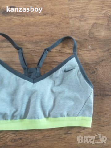 nike sport bra - страхотно дамско бюстие КАТО НОВО, снимка 4 - Корсети, бюстиета, топове - 38025337