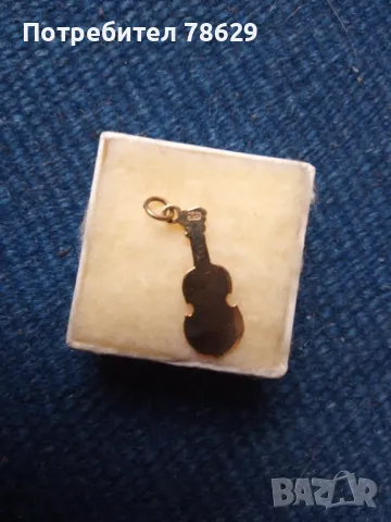 златна цигулка - 14 карата злато, 0.8 гр - на 70 години, снимка 2 - Колиета, медальони, синджири - 48974323