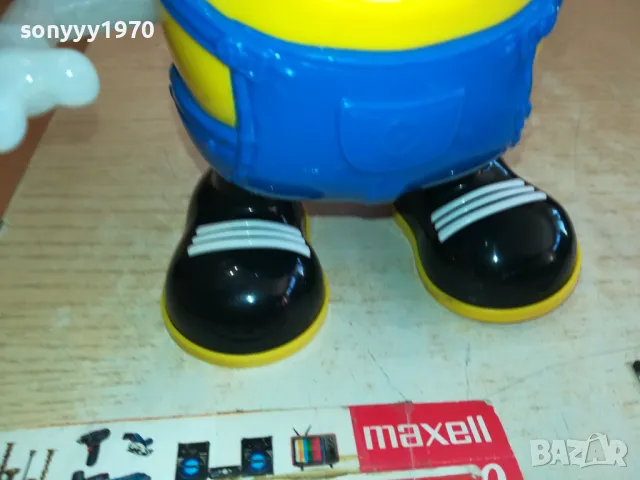 Танцуваща играчка-миньон на батерии-СВЕТИ СВИРИ ТАНЦУВА 1512241216, снимка 13 - Колекции - 48353423