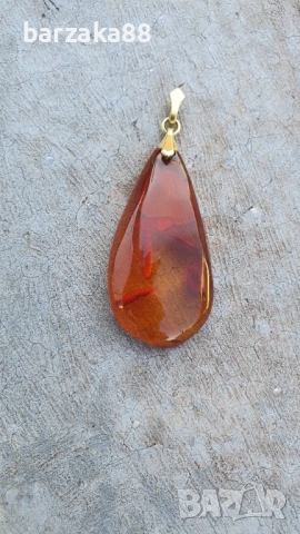 Кехлибарена висулка Кехлибар