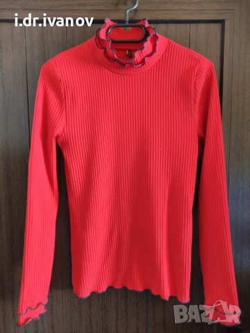 Червена рипсена блуза със син завършващ цвят , снимка 1 - Блузи с дълъг ръкав и пуловери - 40620875