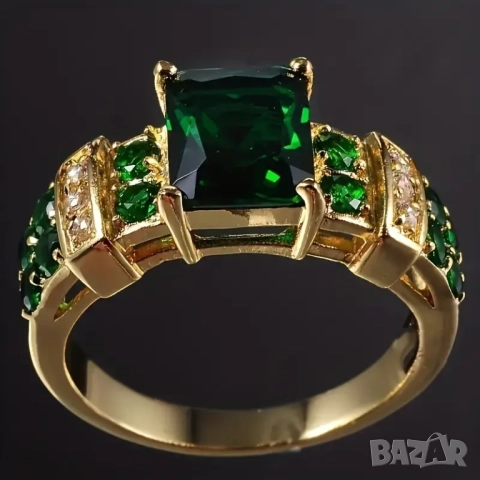 Пръстен с изумруди и кристали, снимка 3 - Пръстени - 50312081