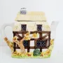 Ръчно рисуван фин керамичен чайник Annie Row, „The Village Autumn Cottage“ ., снимка 5