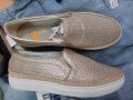Нови златисти обувки , снимка 1 - Дамски обувки на ток - 28820176