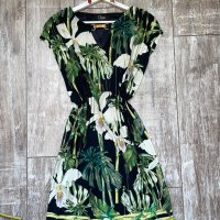 Италианска нова  лятна елегантна рокля флорален десен цветя листа , снимка 1 - Рокли - 39922014