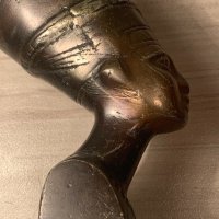 Стара египетска статуетка на Нефертити-бронз и оникс-2, снимка 8 - Антикварни и старинни предмети - 39159980
