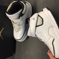 NIke JORDAN/ Найк Джордан , снимка 2 - Детски маратонки - 38165646