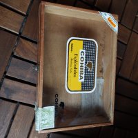 Кутия за пури Cohiba със стъклен капак, снимка 1 - Антикварни и старинни предмети - 44014641