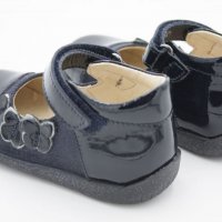 №18, -82% Официални обувки за момиче в тъмно синьо с 3 пеперудки, снимка 4 - Бебешки обувки - 28294795