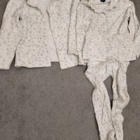 C.f.k. комплект жилетка и пижама със снежинки, снимка 1 - Детски комплекти - 27547278