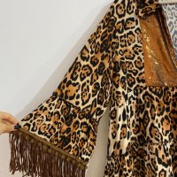 Страхотна атрактивна блуза с кожени ресни и златисти пайети в тигров десен, снимка 2 - Блузи с дълъг ръкав и пуловери - 38026344