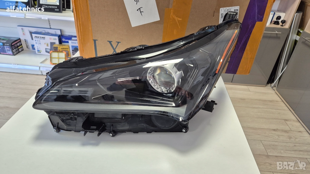 Фар ляв Lexus nx300 17-21г. USA версия, снимка 1
