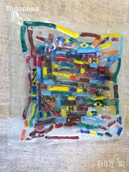 Стъклен дизайнерски съдсъд от цветно релефно  стъкло, снимка 1