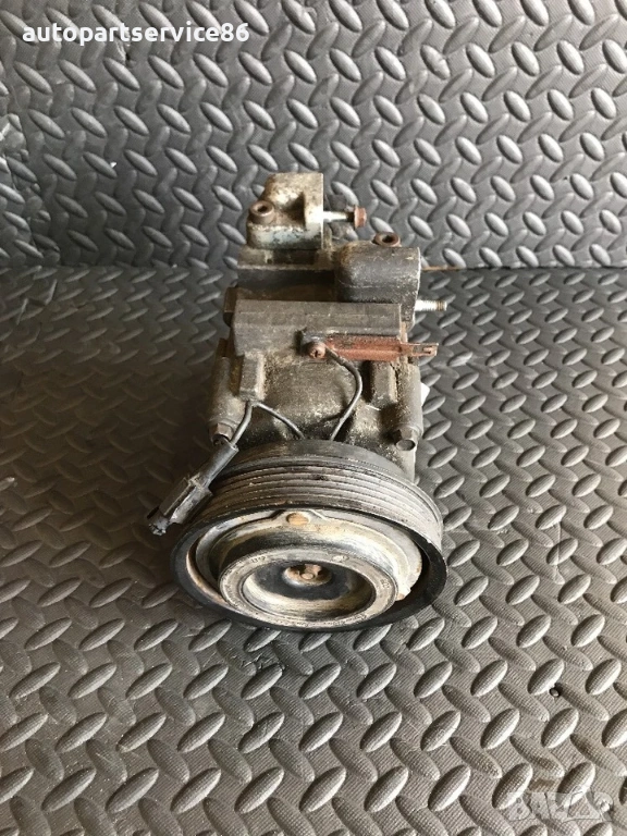 Компресор на климатичната система за KIA Opirus 3.5 (2006), снимка 1