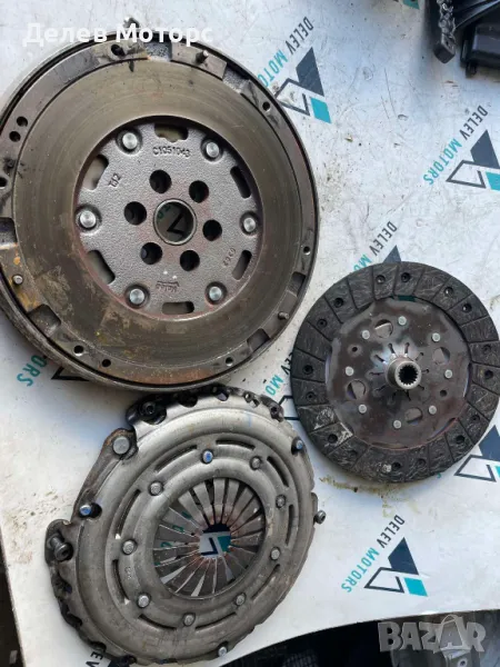 C1051043/9813700980/9813700880 комплект съединител Valeoдемпферен маховик феродо притискател от Opel, снимка 1