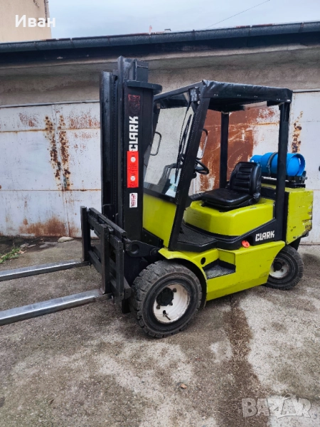 Газокар Кларк 3т., снимка 1
