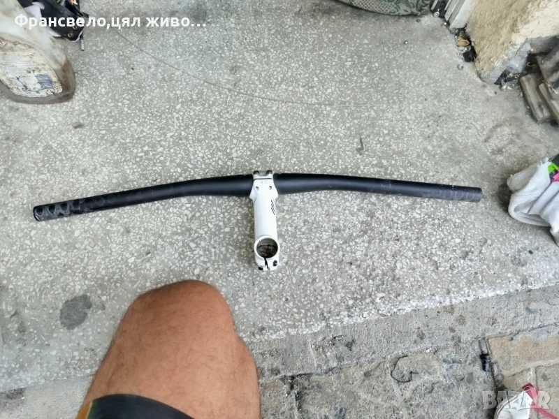 Кормило 31.8 с лапа за стержен 28.6 за велосипед колело bontrager , снимка 1