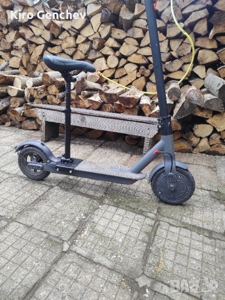 Тротинетка ел.скутер 30км 350w, снимка 1