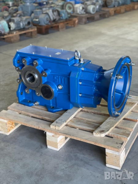 Конусно-цилиндрични редуктори - налични на склад, снимка 1