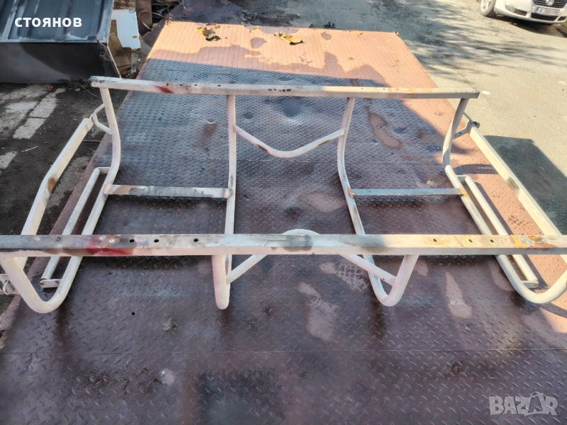 Стоика за Две  резервни гуми, снимка 1