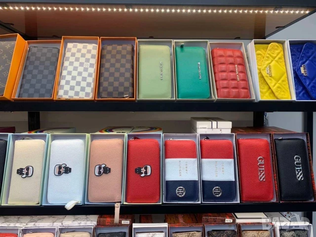 портмонета с кутия ysl saint laurent christian dior louis vuitton guess chanel , снимка 11 - Портфейли, портмонета - 50599659