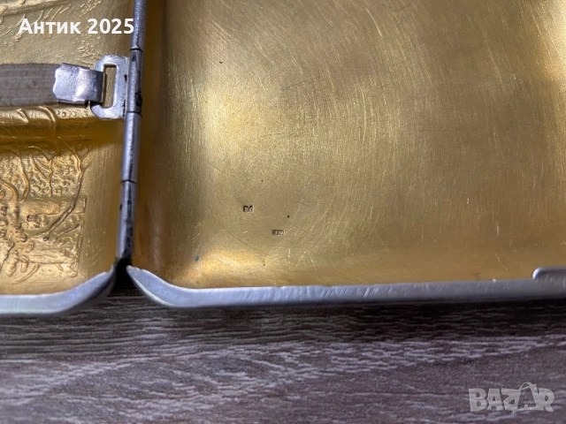 Старинен сребърен портсигар, проба 84, по мотиви от картината „Утро в боровата гора“, снимка 6 - Антикварни и старинни предмети - 52421167