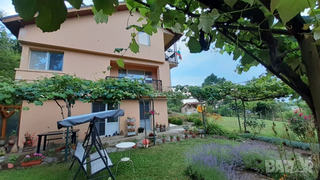 Продавам кьща на три етажа и 5 минути от плажа, снимка 2 - Къщи - 50999913